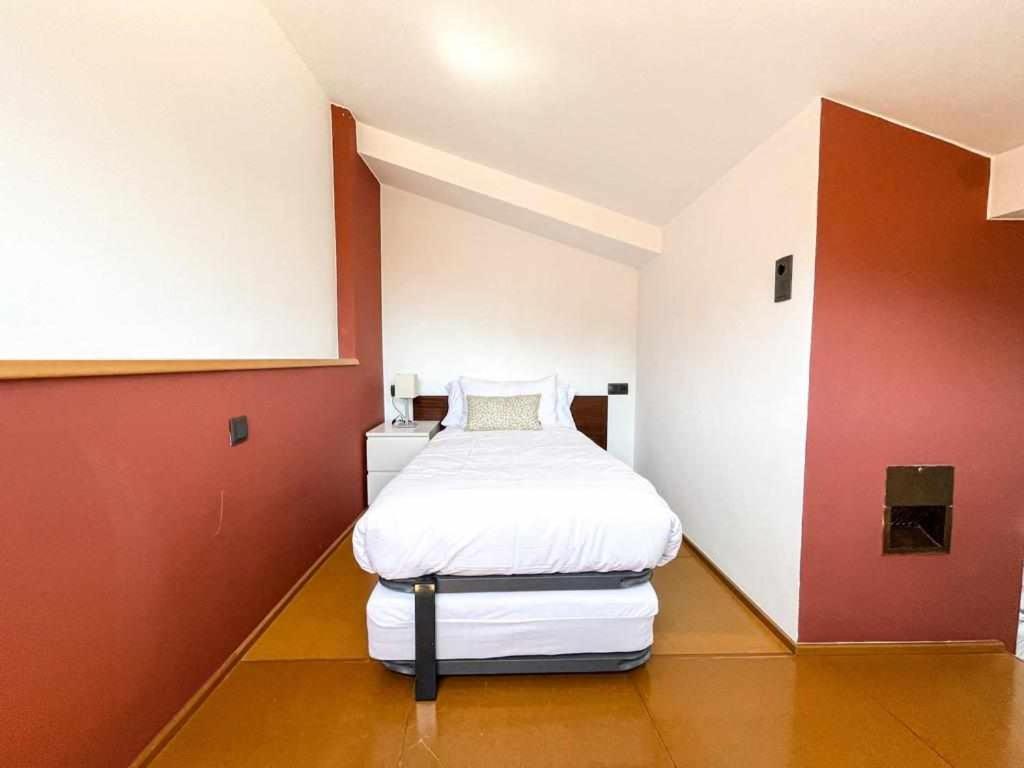 Apartamento Loft Cort Reial Atico In The Heart Of The Old Town Girona
