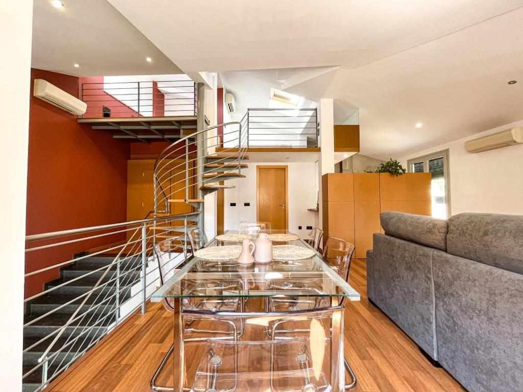 Appartement Loft Cort Reial Atico In The Heart Of The Old Town Gerona
