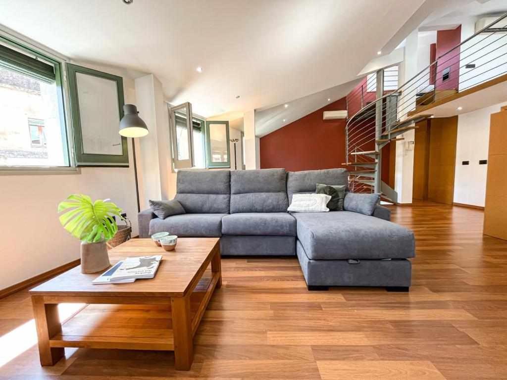 Appartement Loft Cort Reial Atico In The Heart Of The Old Town Gerona